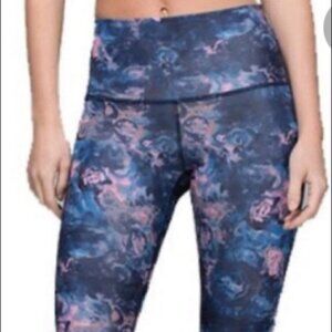 LULULEMON Sz 4 If you are Lucky Floral Pattern W/  Mesh Leggings